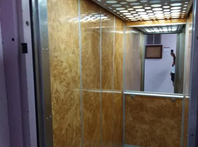 Sawaddee كليرمونت-فيراند