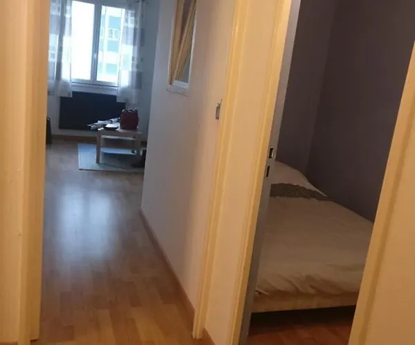 Sawaddee Apartment *