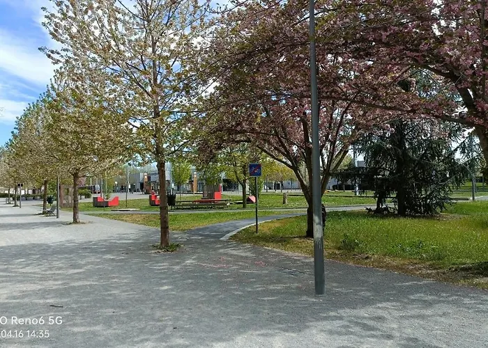 Sawaddee * كليرمونت-فيراند